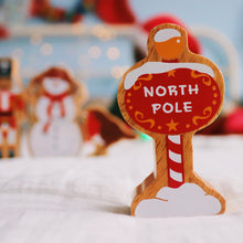 Load image into Gallery viewer, Lanka Kade Natural red and white North Pole