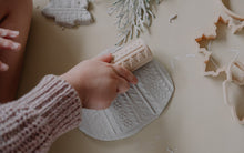 Load image into Gallery viewer, Kinfolk Pantry Christmas Ornament Eco Cutter set