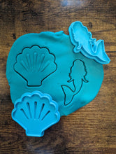 Load image into Gallery viewer, Mermaid Dough Cutter &amp; Puck Set