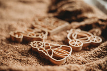 Load image into Gallery viewer, Kinfolk Pantry Princess Eco Cutter Set