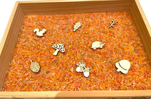 Load image into Gallery viewer, Alfie Bear 4 Seasons Sensory Rice &amp; Loose Parts