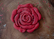 Load image into Gallery viewer, Kinfolk Pantry Rose Eco Cutter