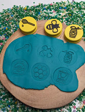 Load image into Gallery viewer, Bee Playdough Stamp Set