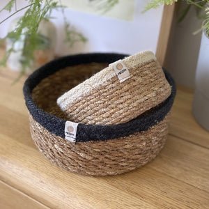 Respiin Shallow Seagrass & Jute Basket Medium Natural / Black