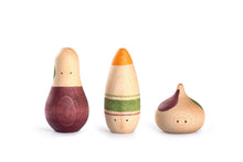 Load image into Gallery viewer, Grapat Ooh-lala! x3 Wooden Figures