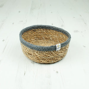 Respiin Shallow Seagrass & Jute Basket Small Natural / Grey