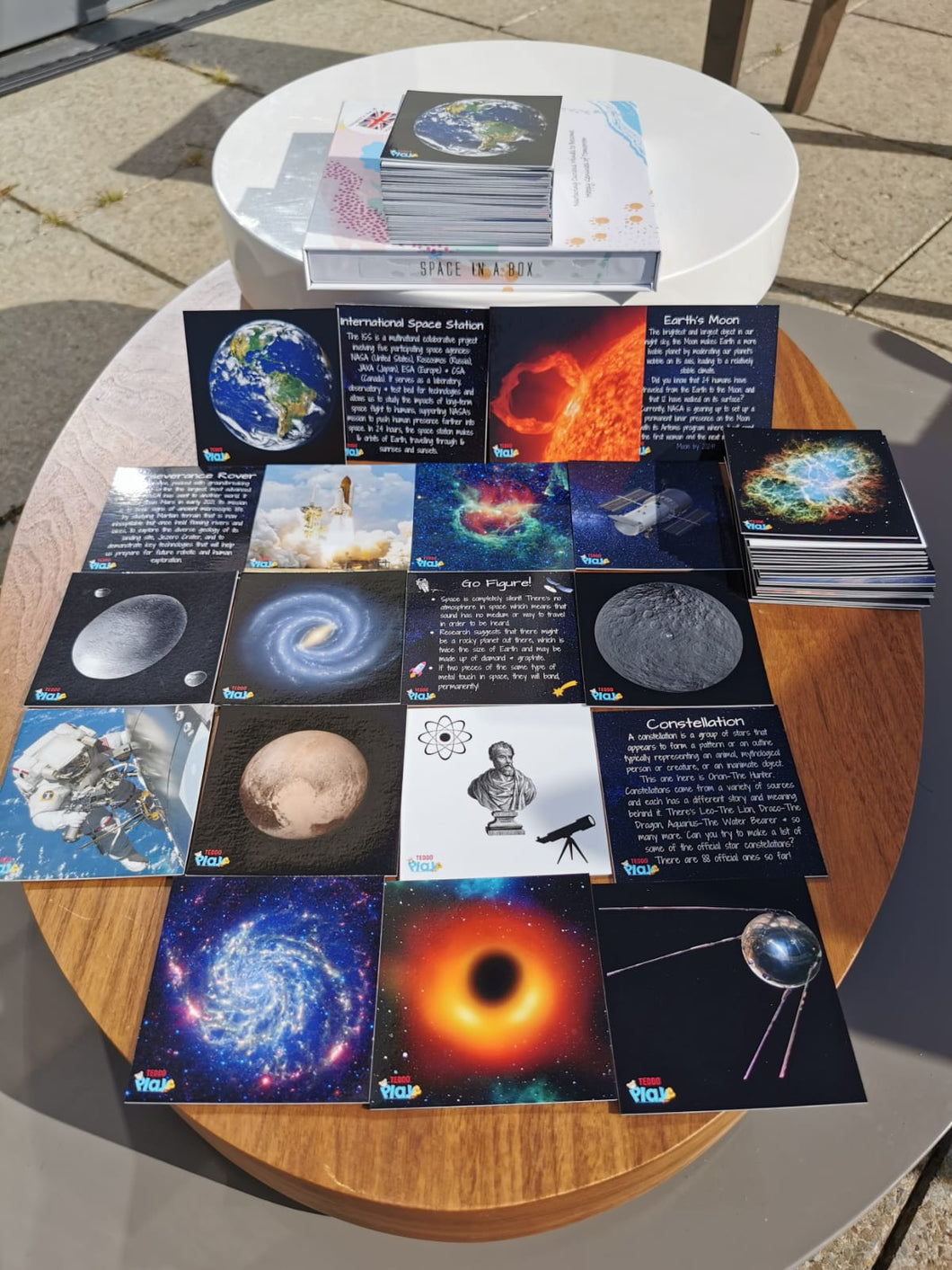 TEDDO PLAY 40 LEARNING CARDS - SPACE IN A BOX ( Lesser know facts edition)