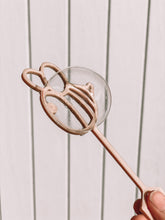 Load image into Gallery viewer, Kinfolk Bee Eco Bubble Wand