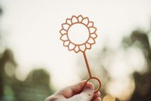 Load image into Gallery viewer, Kinfolk Sunflower Eco Bubble Wand