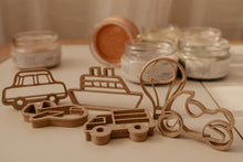 Load image into Gallery viewer, Kinfolk Pantry Mini Transport Eco Cutter Set